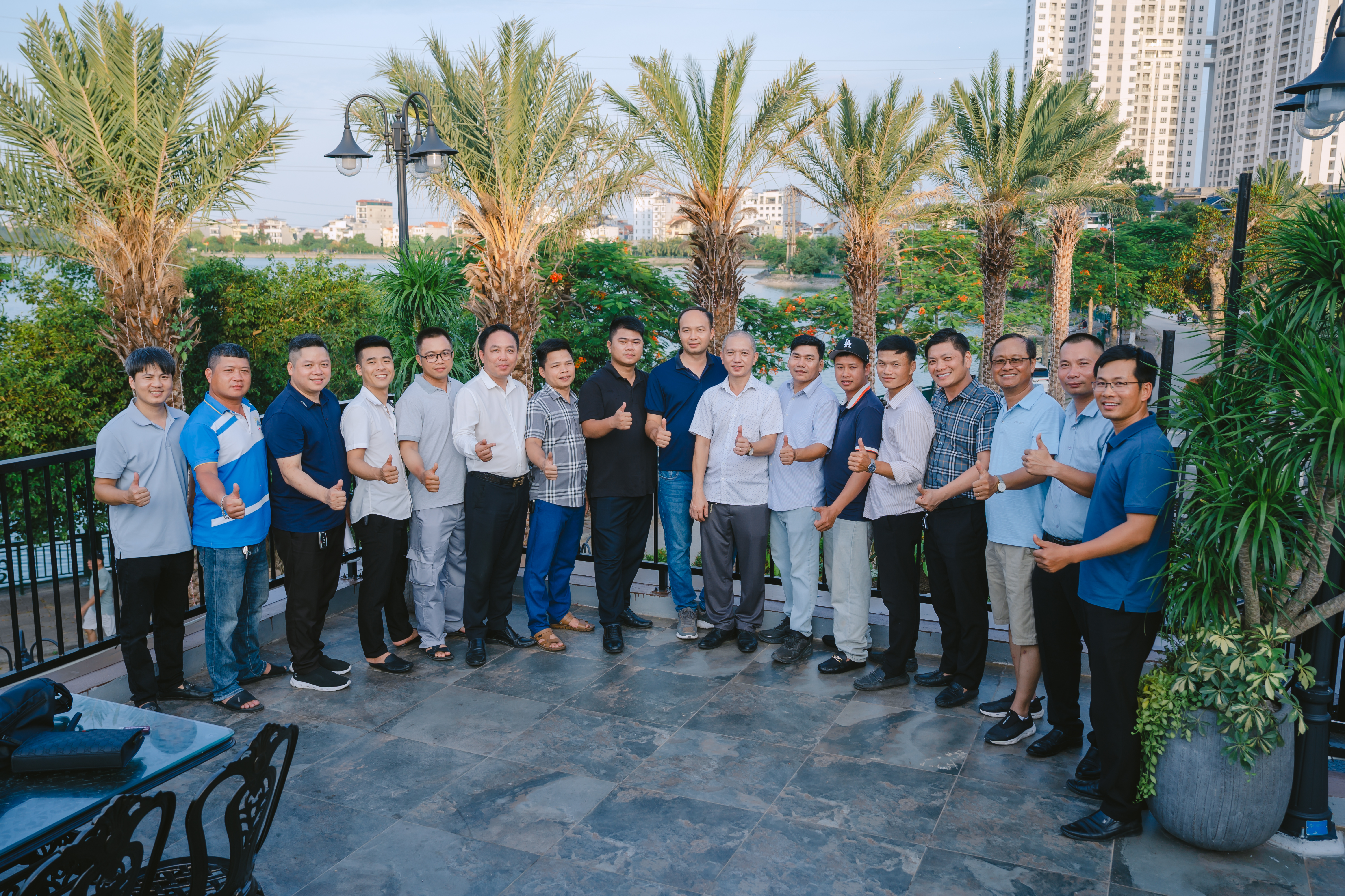 Các hội viên sáng lập Câu lạc bộ Điện năng lượng mặt trời thành phố Hải Phòng